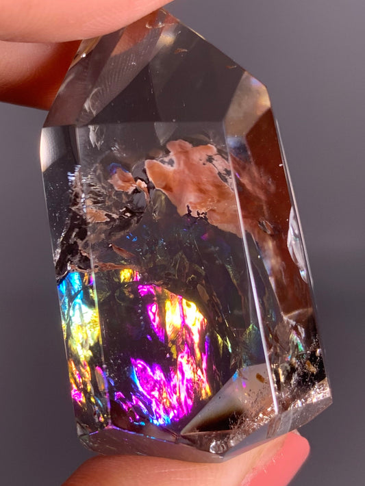 High-Quality Clear Quartz Polished Tower from Brazil with Natural Rainbows