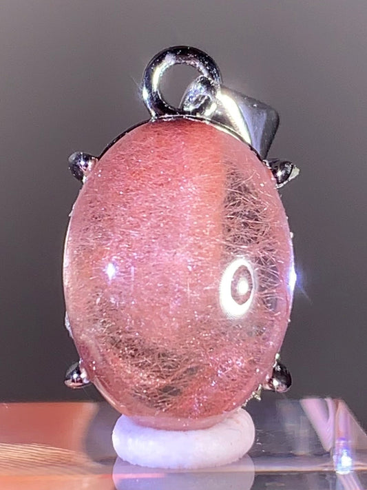 Top Quality Brazilian Pink Amphibole Quartz Pendant in S925 Sterling Silver