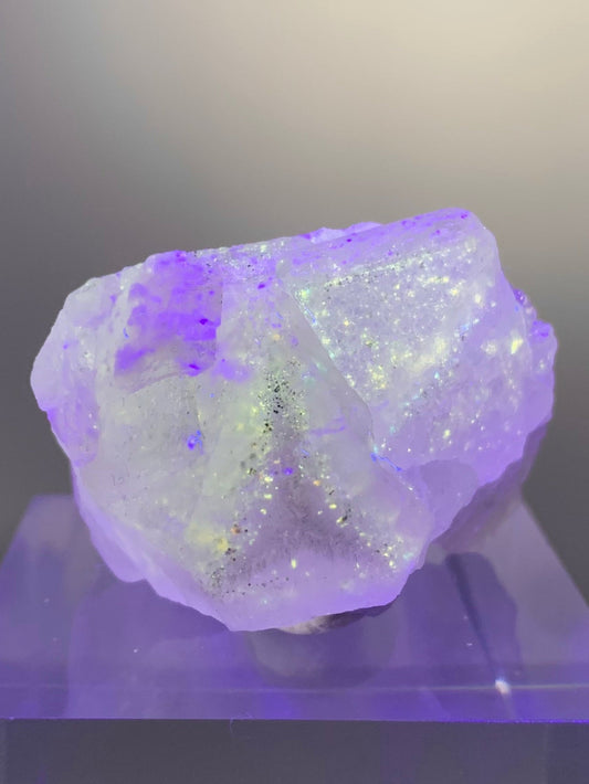 Super UV-Reactive Galaxy Fluorite