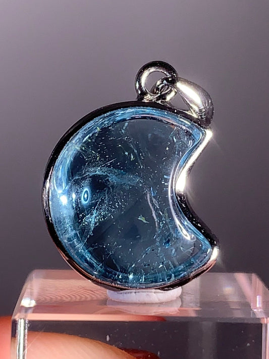 Moon Shape Topaz Pendant in S925 Sterling Silver – Brazil