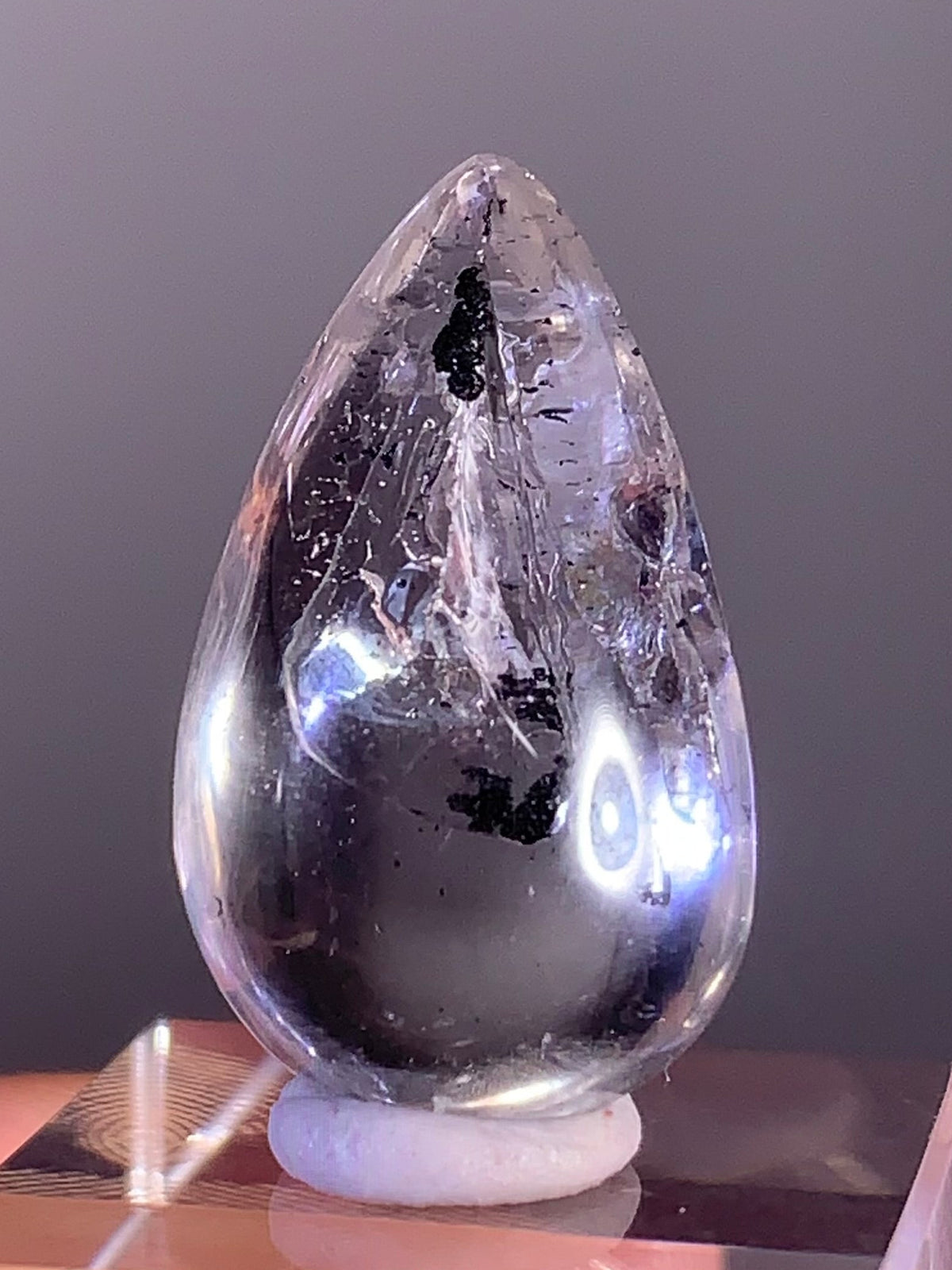 Quartz Falling High-Grade Polished Enhydro Quartz Teardrop with Falling Carbon Sand ...
