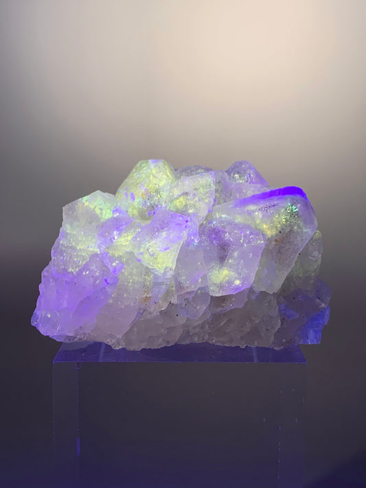 Super UV-Reactive Galaxy Fluorite