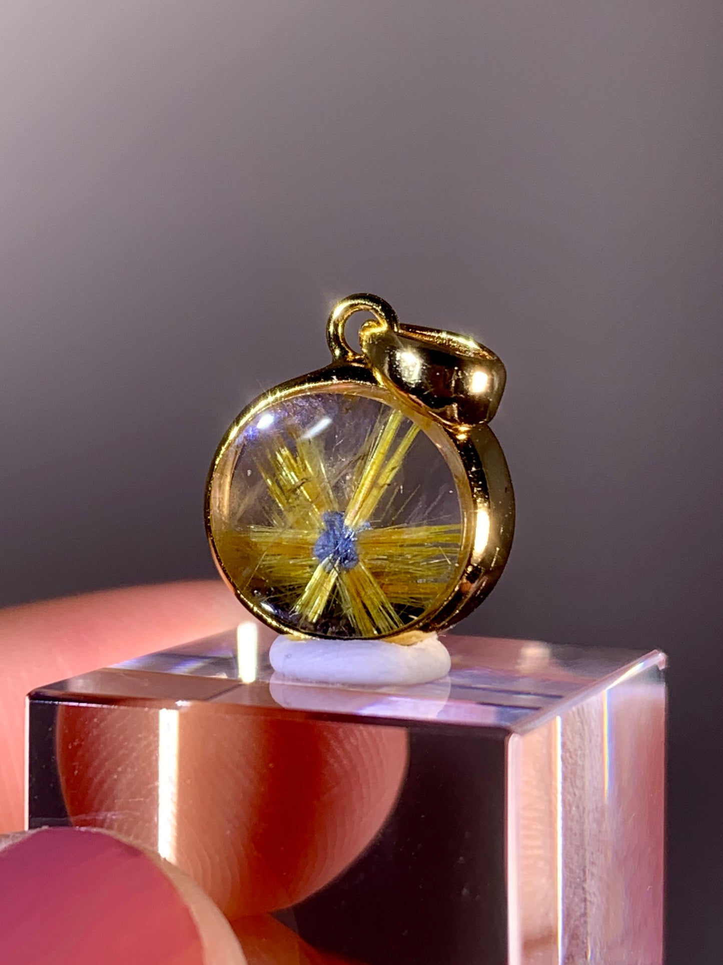 High-Grade Novo Horizonte Gold Star Rutile Pendant with S925 Gold-Plated Setting