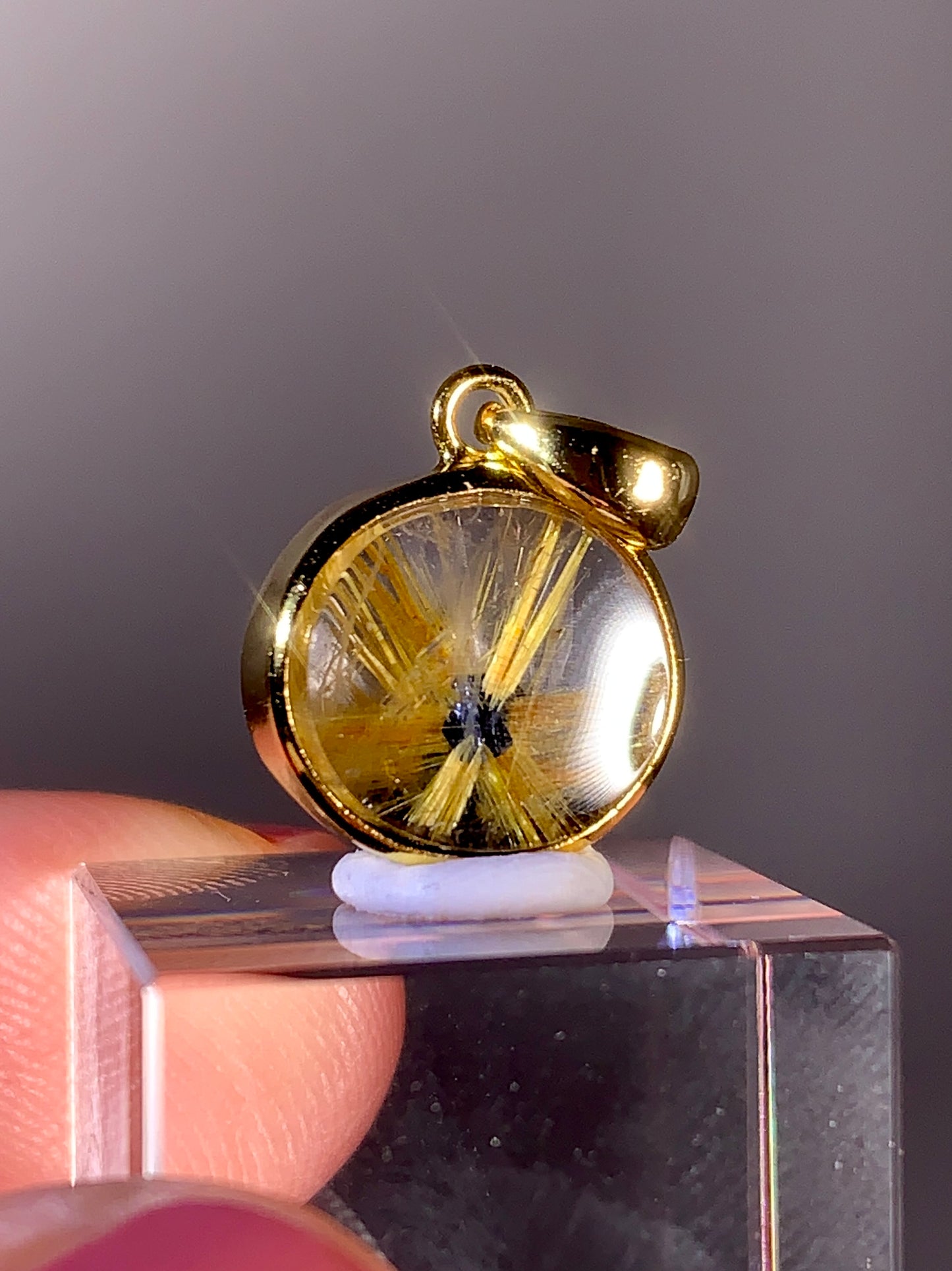 High-Grade Novo Horizonte Gold Star Rutile Pendant with S925 Gold-Plated Setting