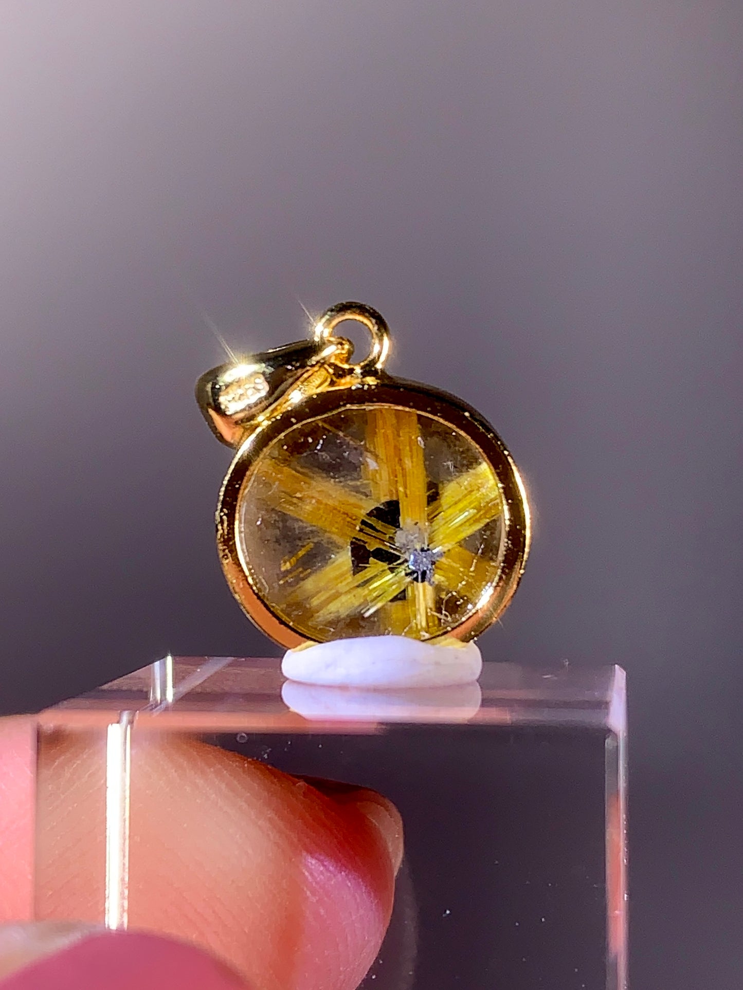 High-Grade Novo Horizonte Gold Star Rutile Pendant with S925 Gold-Plated Setting