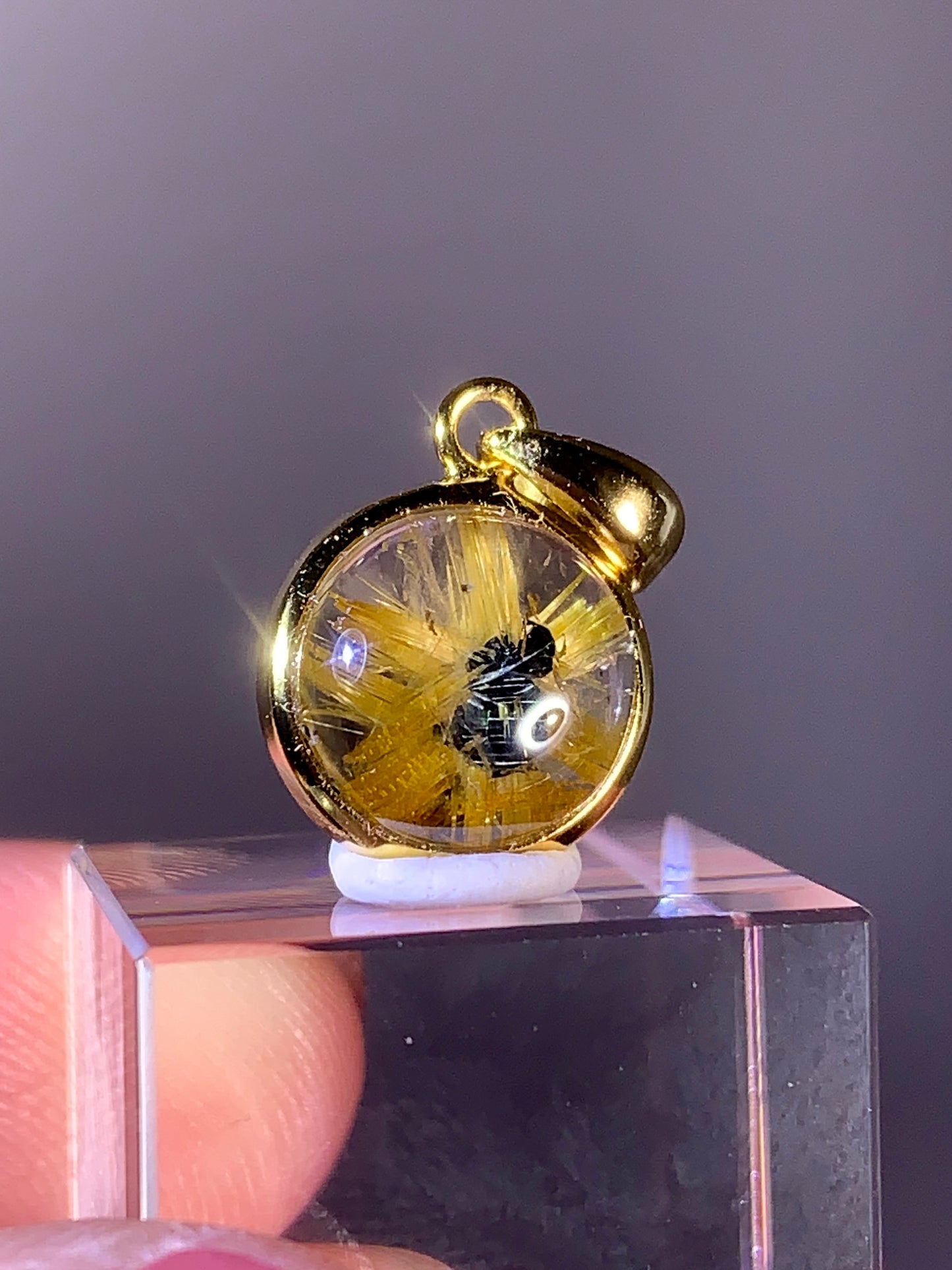 High-Grade Novo Horizonte Gold Star Rutile Pendant with S925 Gold-Plated Setting