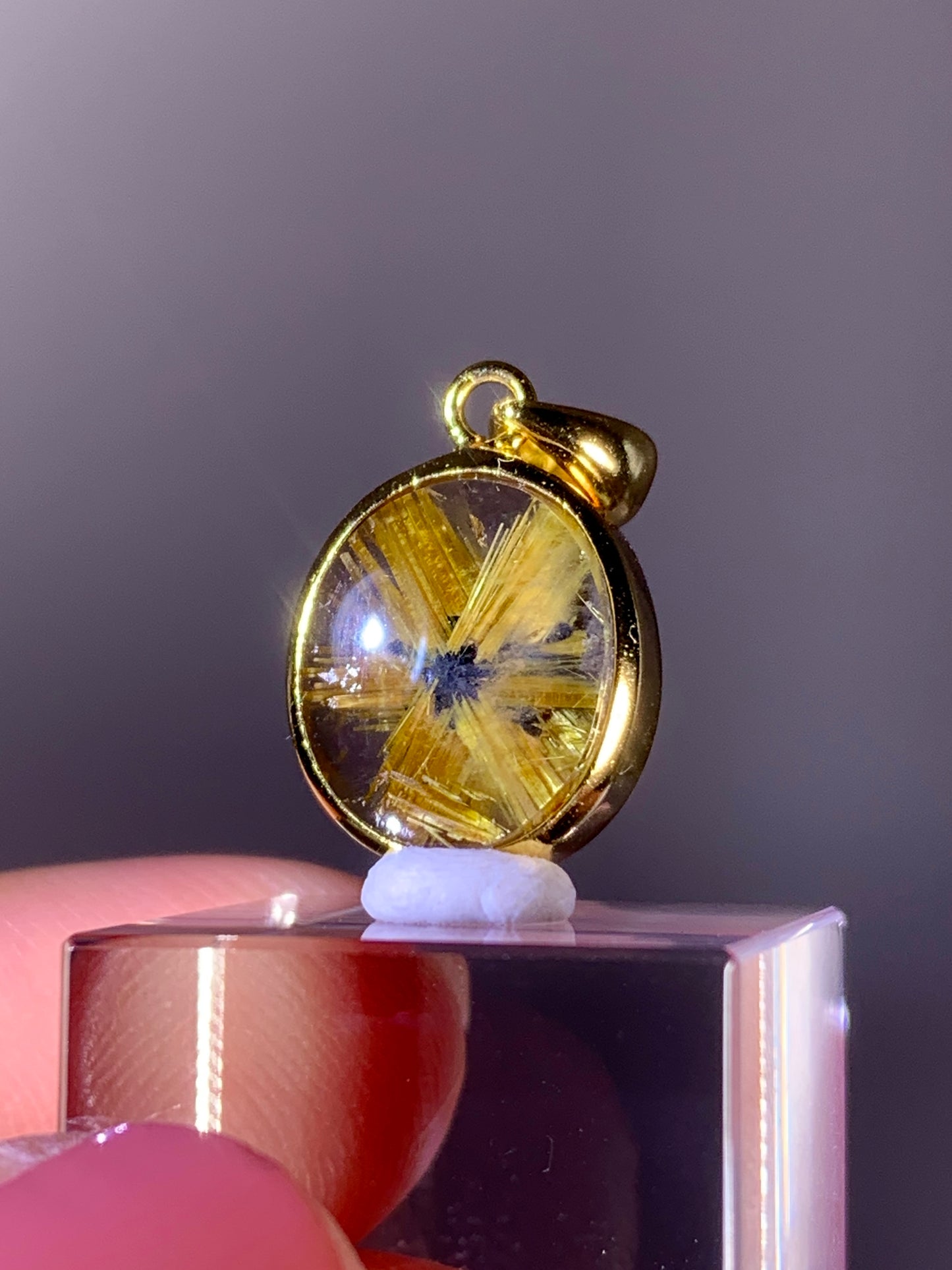 High-Grade Novo Horizonte Gold Star Rutile Pendant with S925 Gold-Plated Setting