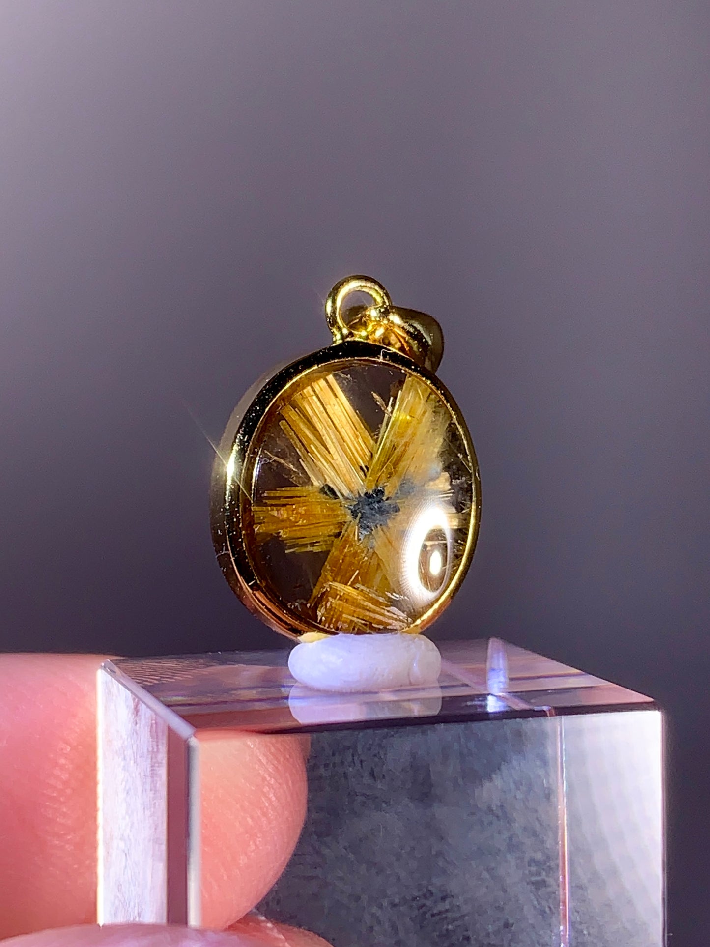 High-Grade Novo Horizonte Gold Star Rutile Pendant with S925 Gold-Plated Setting