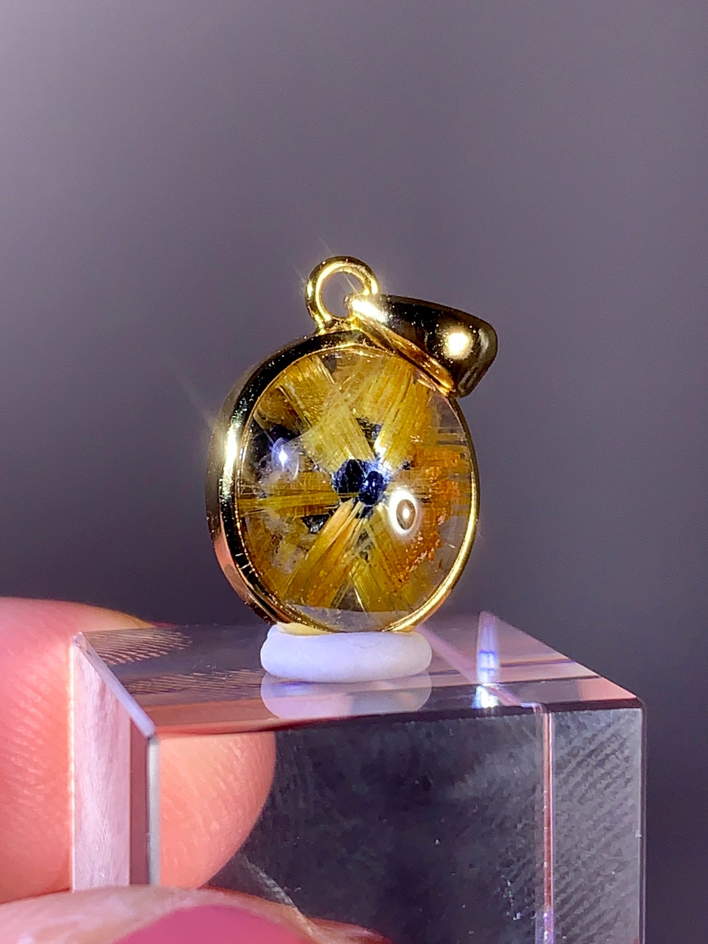 High-Grade Novo Horizonte Gold Star Rutile Pendant with S925 Gold-Plated Setting