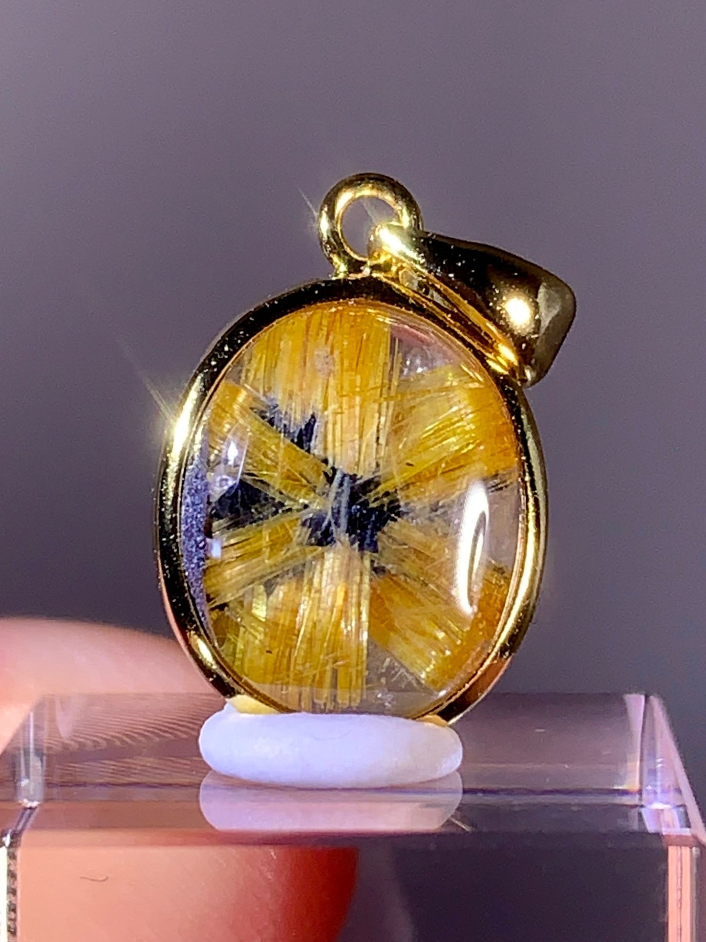 High-Grade Novo Horizonte Gold Star Rutile Pendant with S925 Gold-Plated Setting