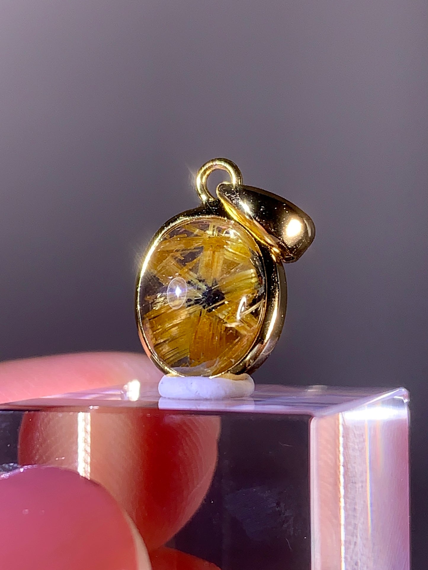 High-Grade Novo Horizonte Gold Star Rutile Pendant with S925 Gold-Plated Setting