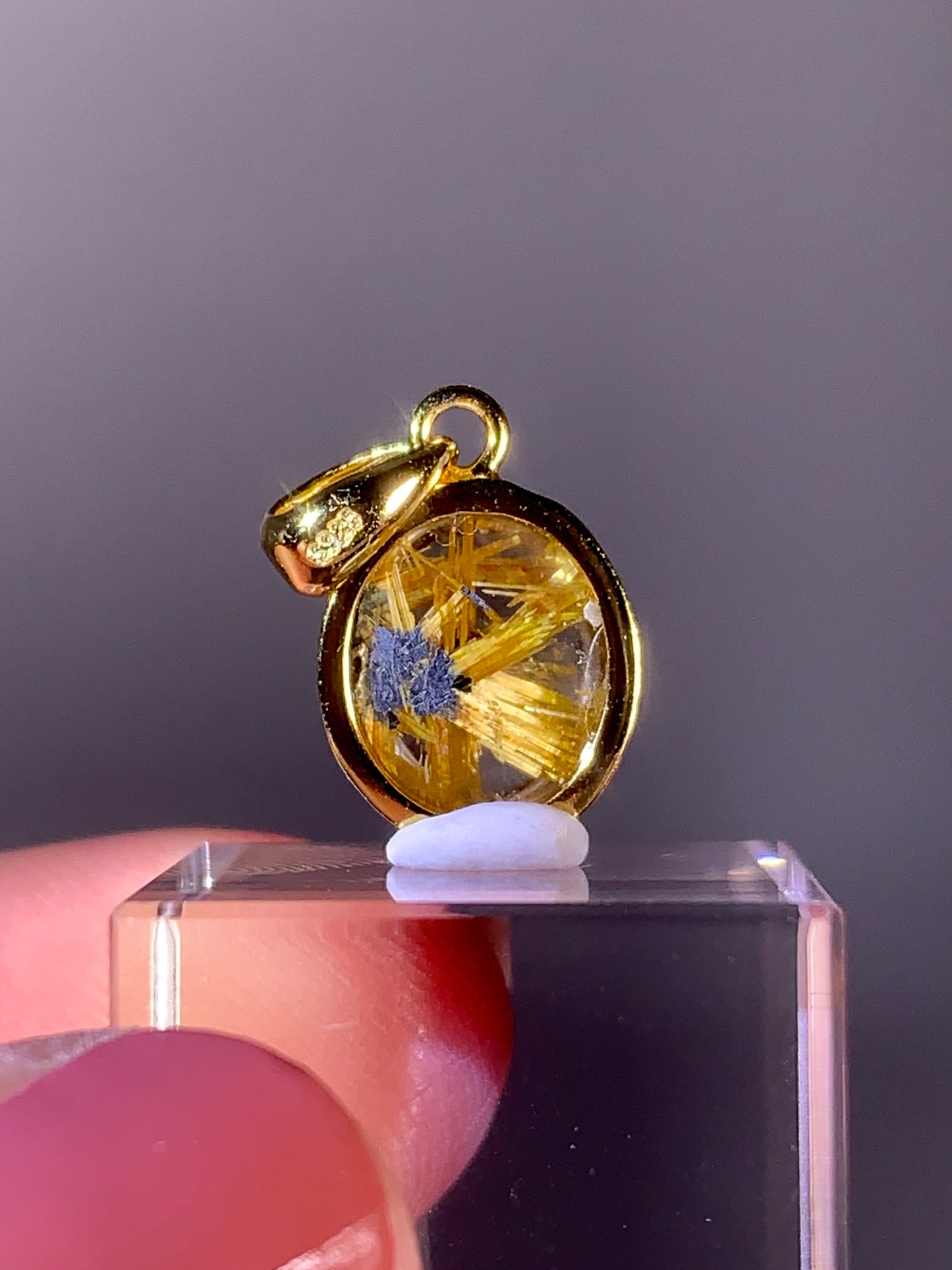 High-Grade Novo Horizonte Gold Star Rutile Pendant with S925 Gold-Plated Setting