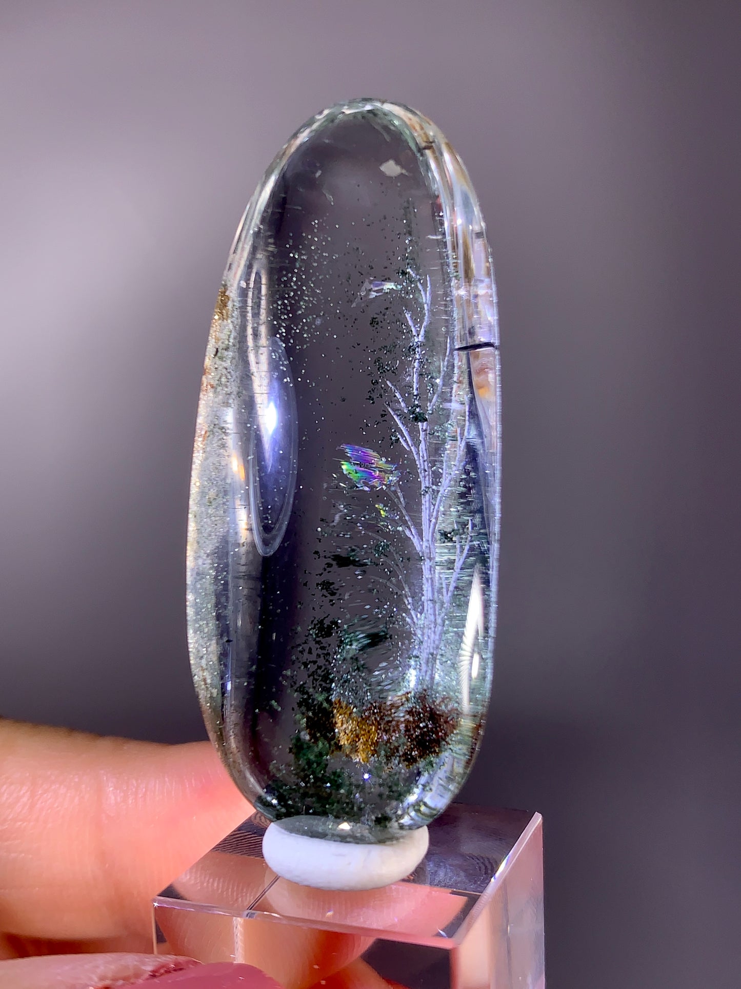 High-Quality Four Seasons Garden Quartz Autumn Tree Landscape Carving Polished Teardrop Crystal from Brazil