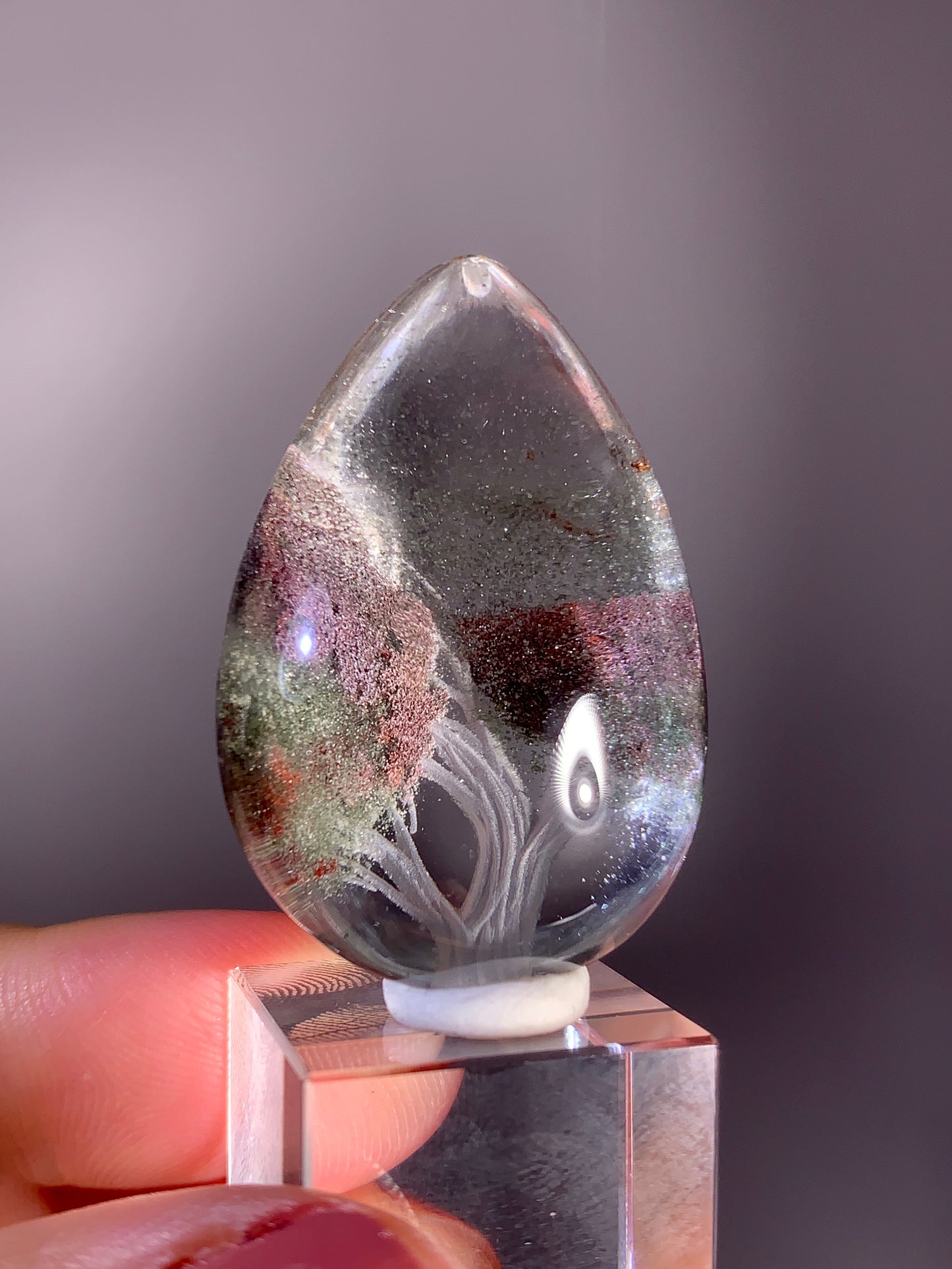 High-Quality Sparkly Four Seasons Garden Quartz Autumn Tree Landscape Carving Polished Teardrop Crystal from Brazil