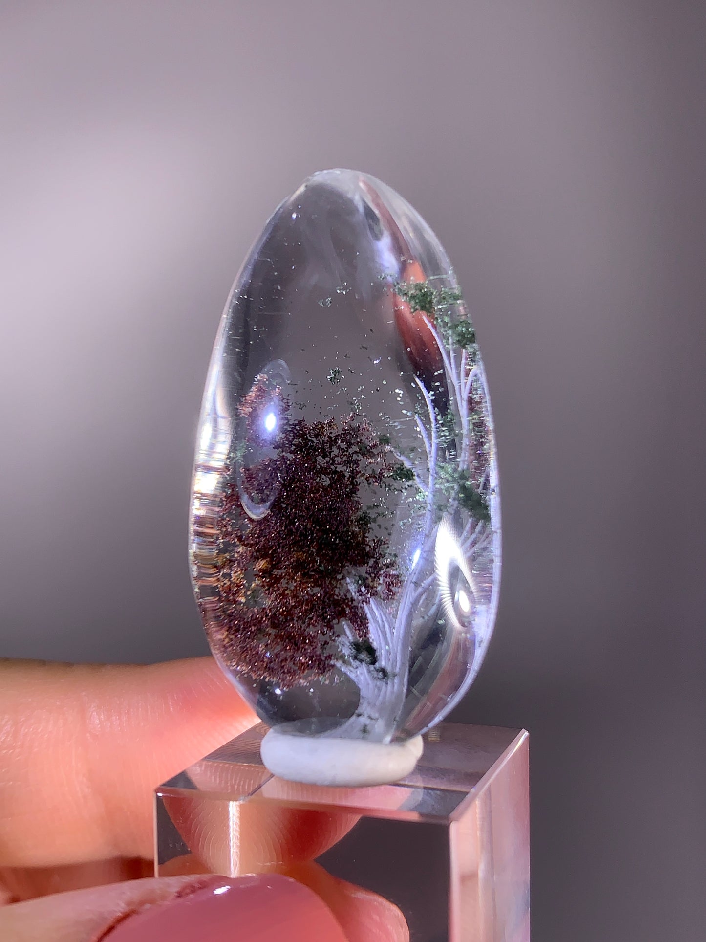 High-Quality Sparkly Four Seasons Garden Quartz Autumn Tree Landscape Carving Polished Teardrop Crystal from Brazil