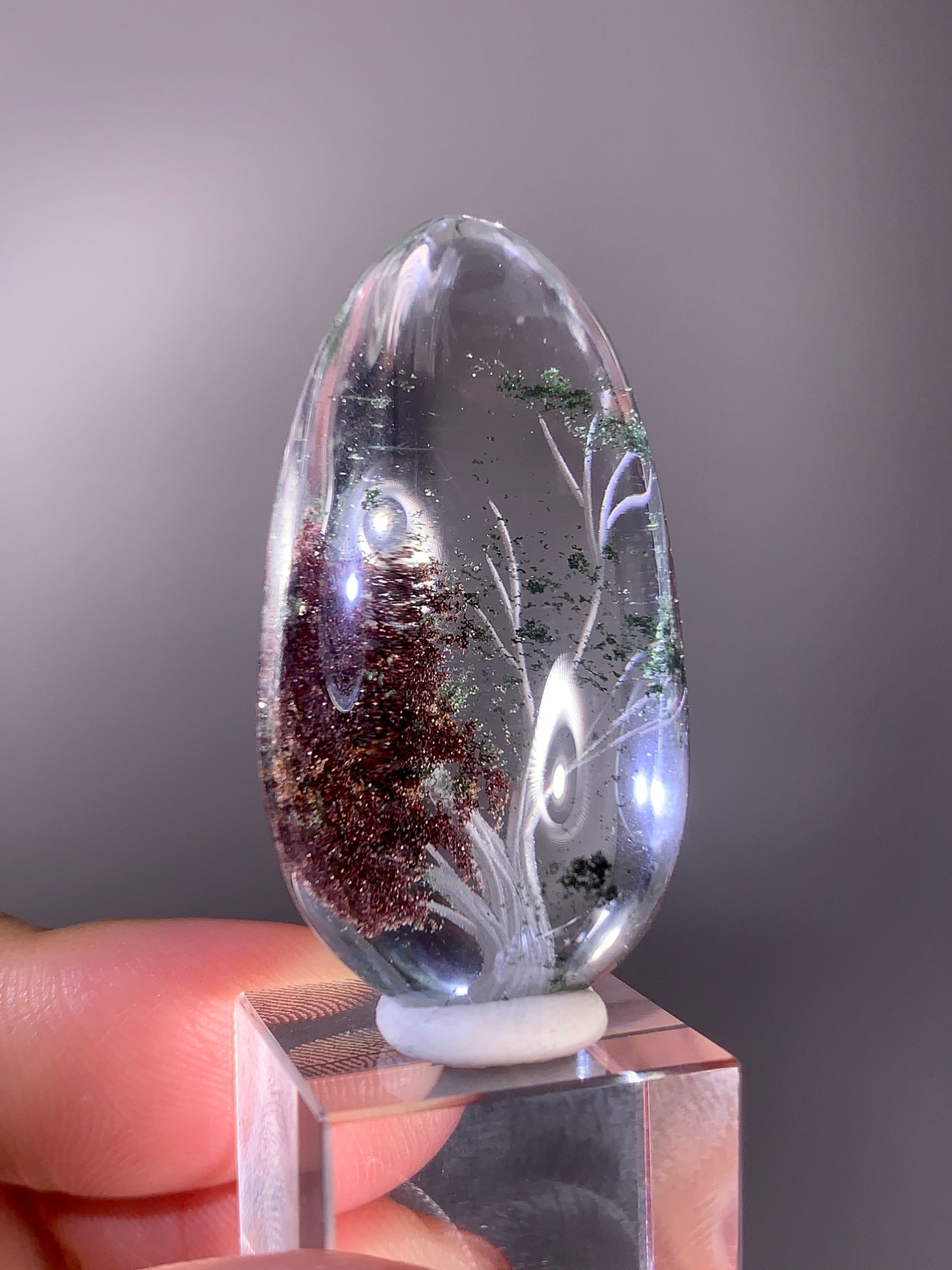 High-Quality Sparkly Four Seasons Garden Quartz Autumn Tree Landscape Carving Polished Teardrop Crystal from Brazil